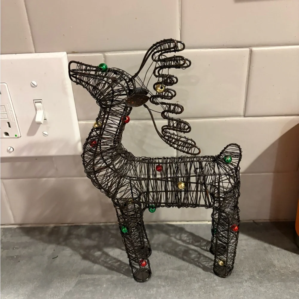 Pier 1 Imports Wire Reindeer EUC